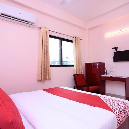 Отель Oyo 13577 Tkr Metro Residency Коччи Экстерьер фото