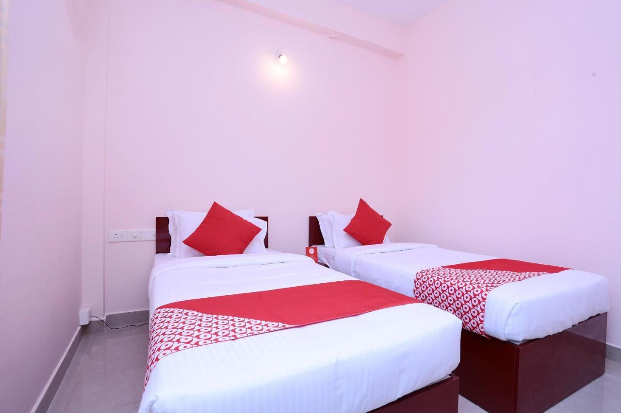 Отель Oyo 13577 Tkr Metro Residency Коччи Экстерьер фото